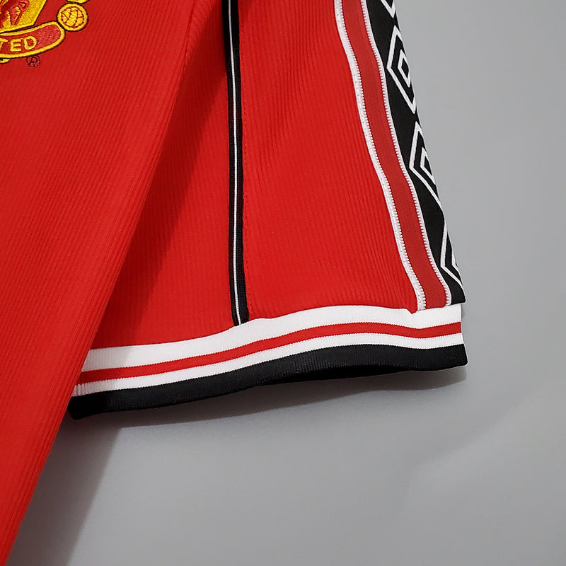 Retro 98∕99 Manchesrer United home (D33B)