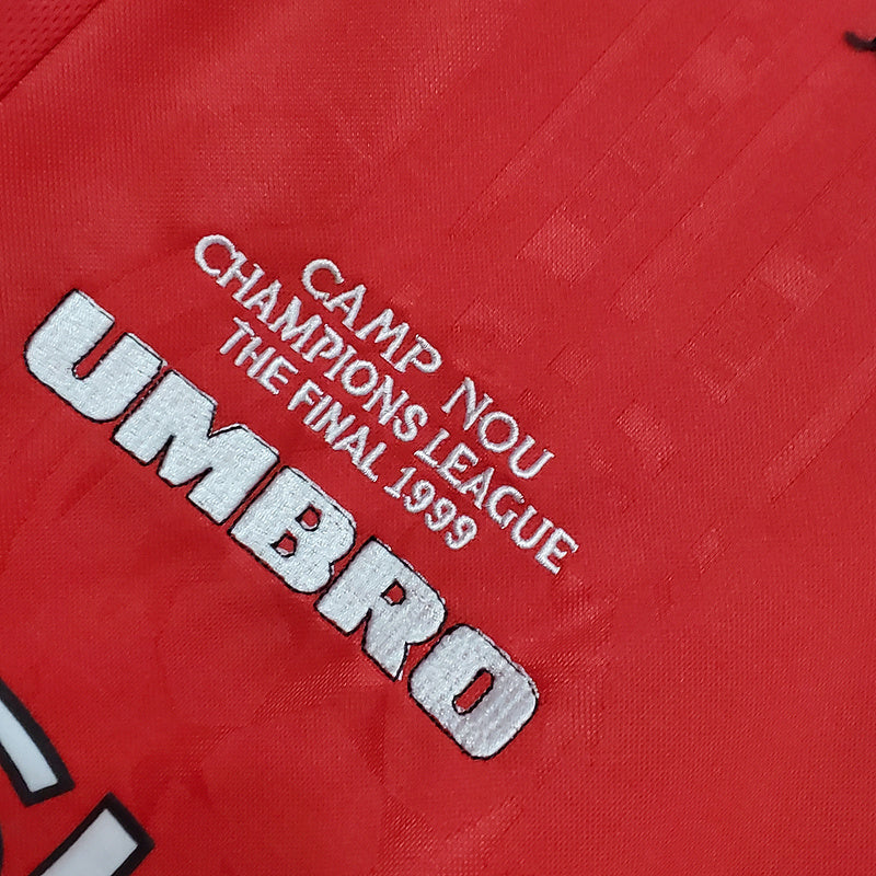 Retro 99∕00 Manchester United home (2CC6)
