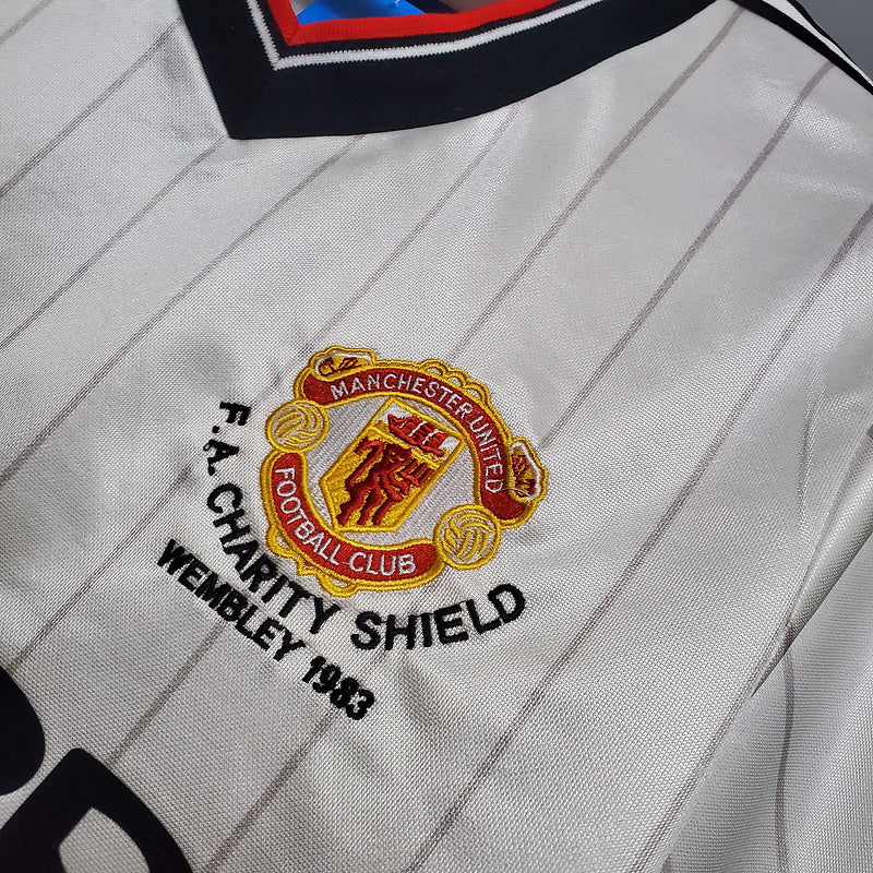 Retro Manchester United 1983 away (7C4C)
