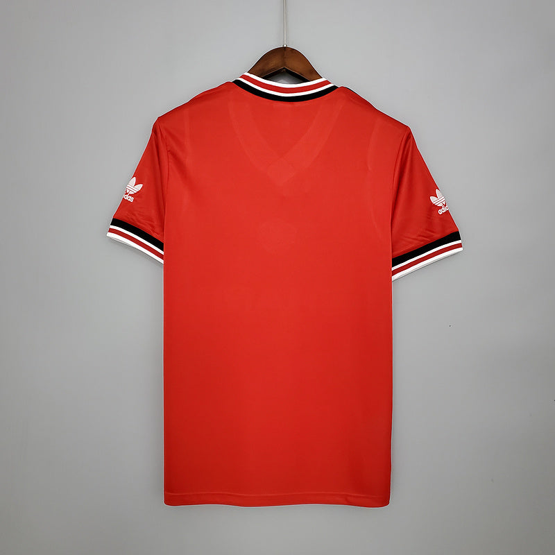Retro Manchester United 85∕86 home (801E)
