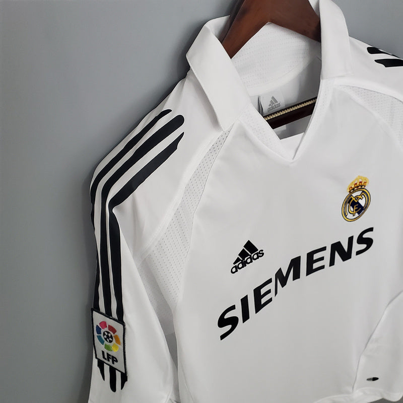 Retro Real Madrid 05∕06 home (4E15)