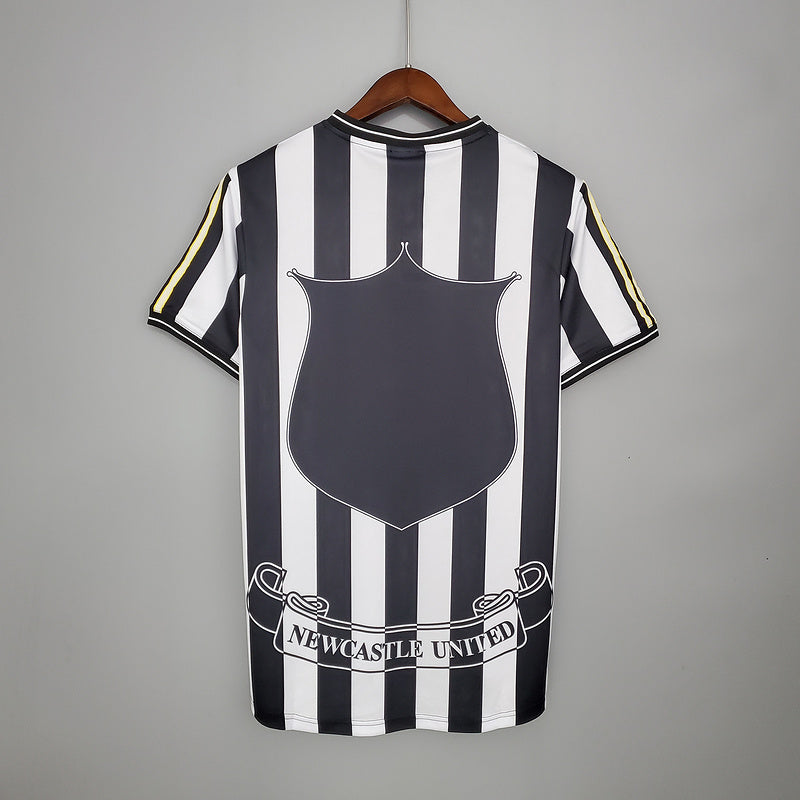 Retro 97∕99 Newcastle United home (D39E)