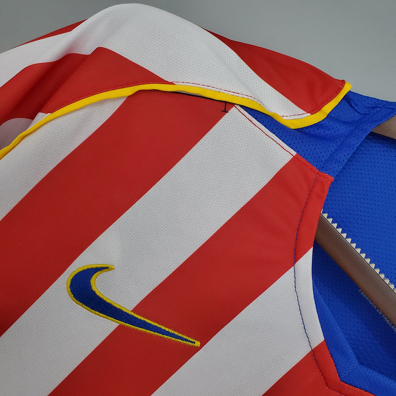 Retro Atletico Madrid 04∕05 home (03B7)
