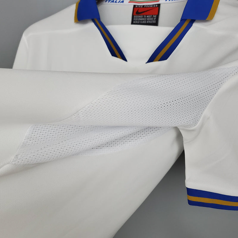 Retro Italy 1996 away (327B)