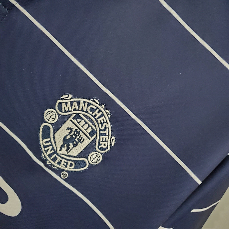 Retro Manchester United 99∕00 away (C836)