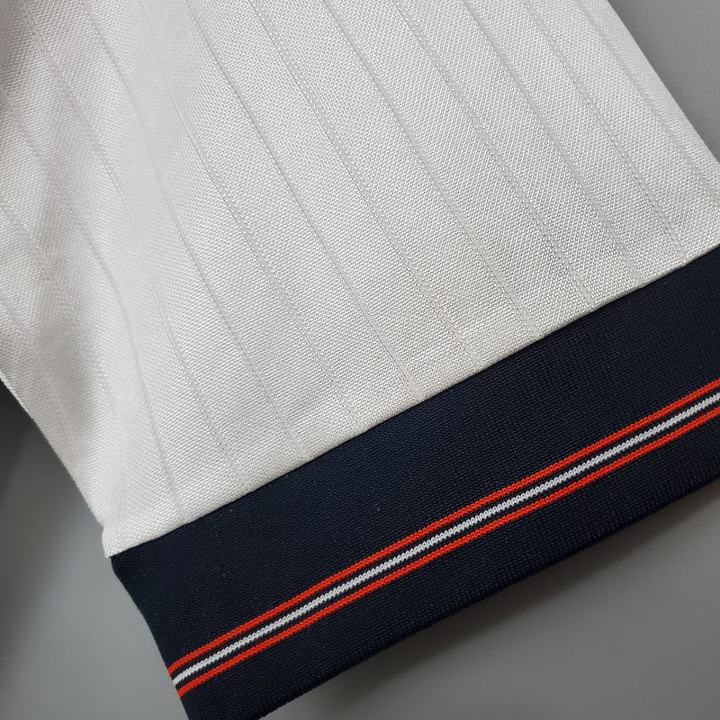 Retro 84∕87 England home (59E1)