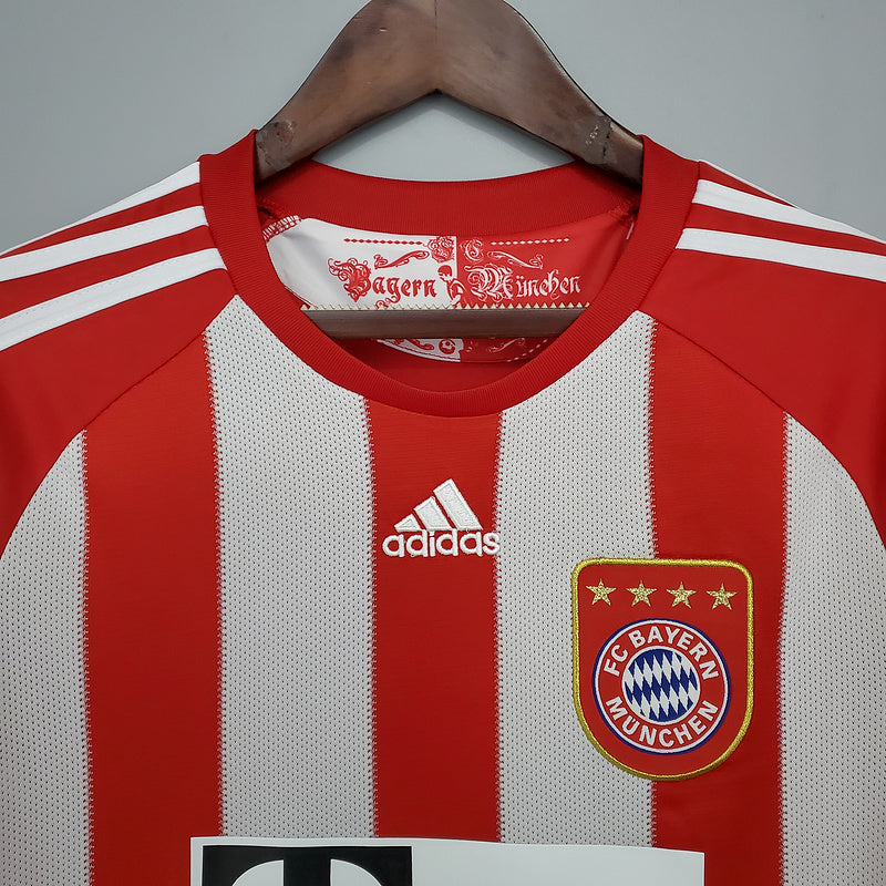 Retro Bayern Munich 10∕11 home (1A39)