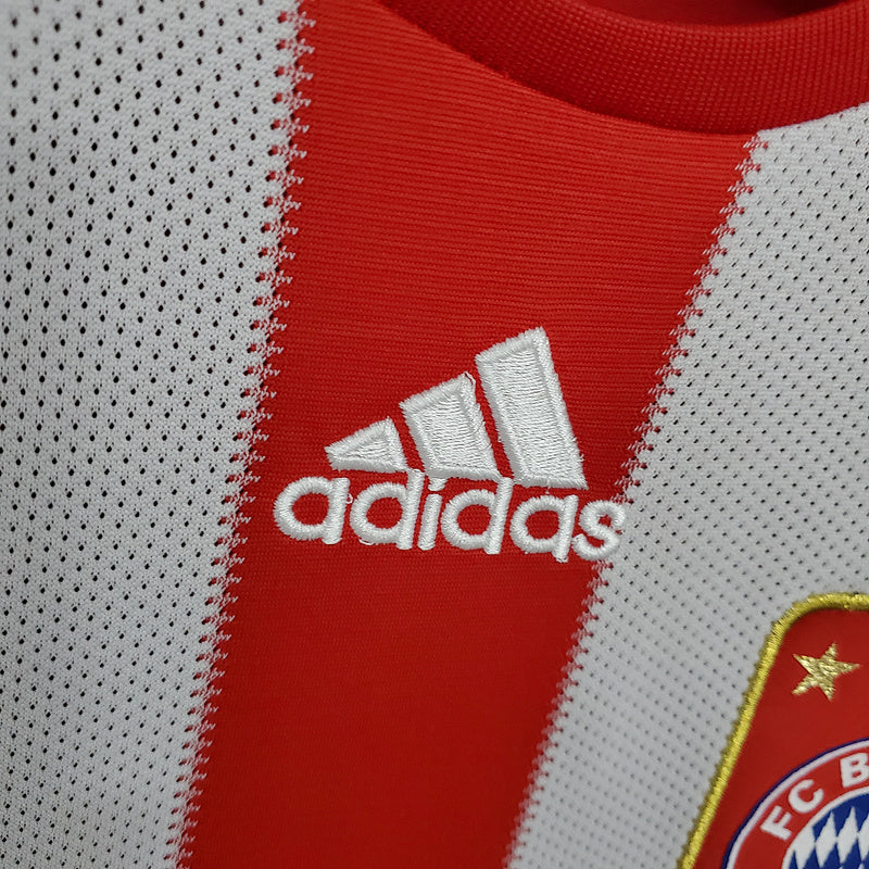 Retro Bayern Munich 10∕11 home (1A39)