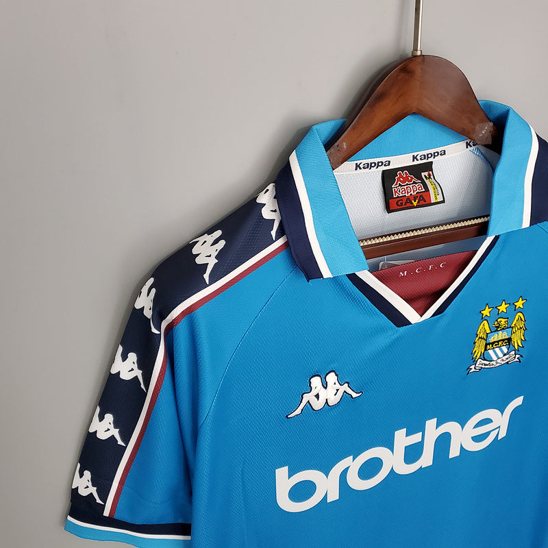 Retro Manchester City 97∕99 home (202F)