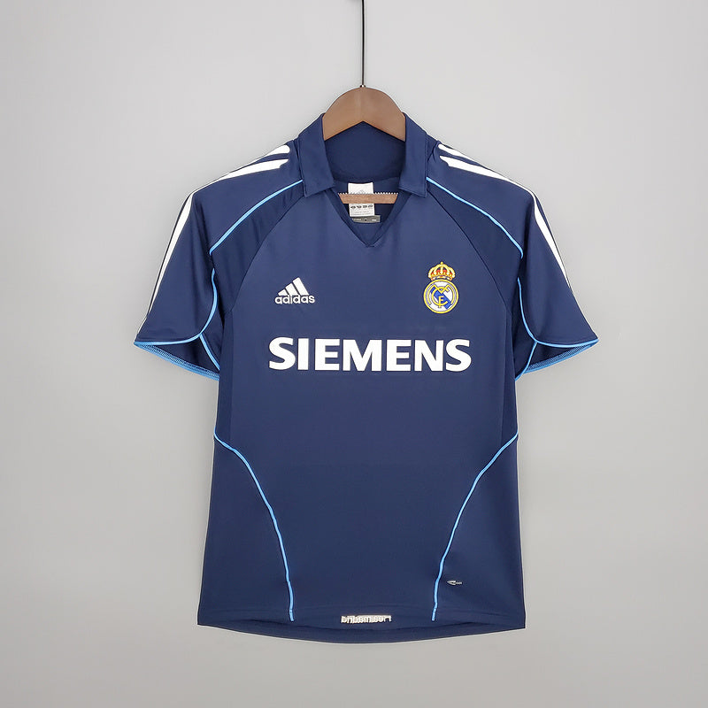 Retro 05∕06 Real Madrid Away (C6DC)