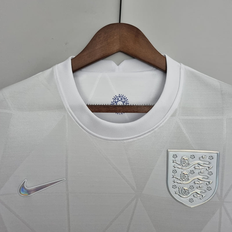2022 England - White (7EED)