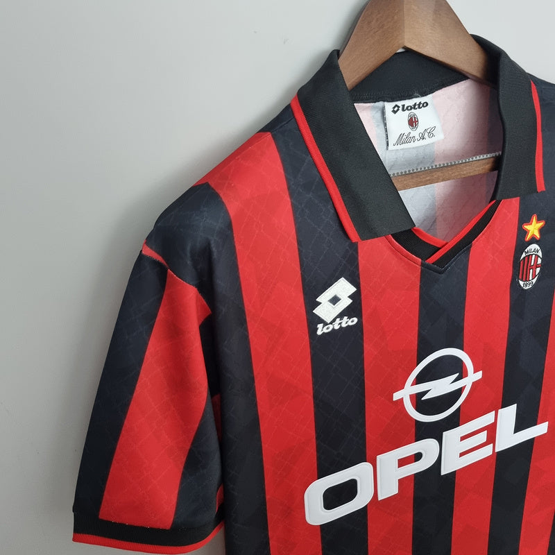 Retro 95∕96AC Milan home (DD90)