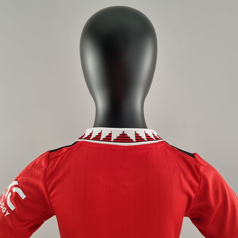 22/23 Kids Kit Manchester United home (3C54)