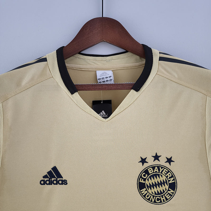 Retro 04∕05 Bayern Monaco away (0247)