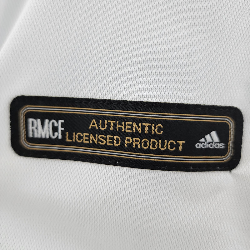 Retro Real Madrid 00∕01 home (28B1)