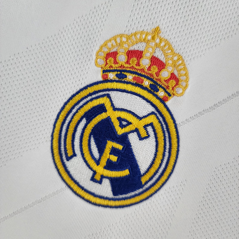 Retro 17∕18 Real Madrid Home (8E19)