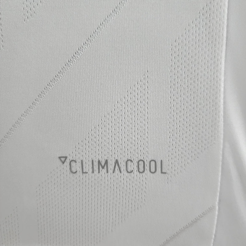 Retro 17∕18 Real Madrid Home (8E19)