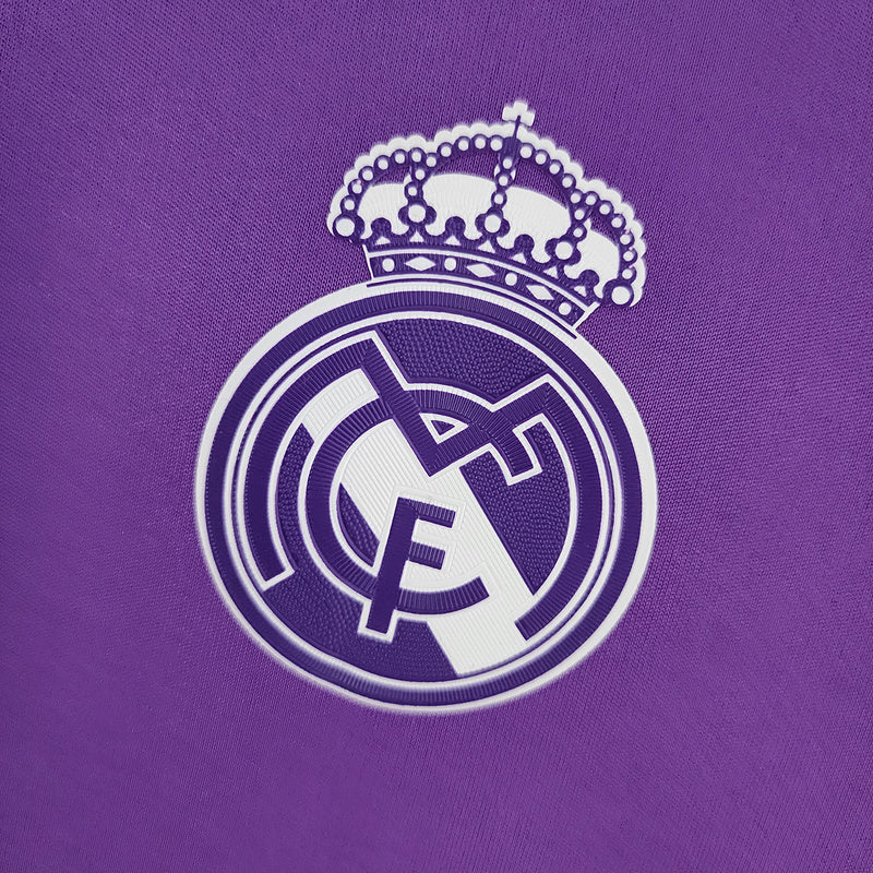 Retro Real Madrid 16∕17 away (C8D5)