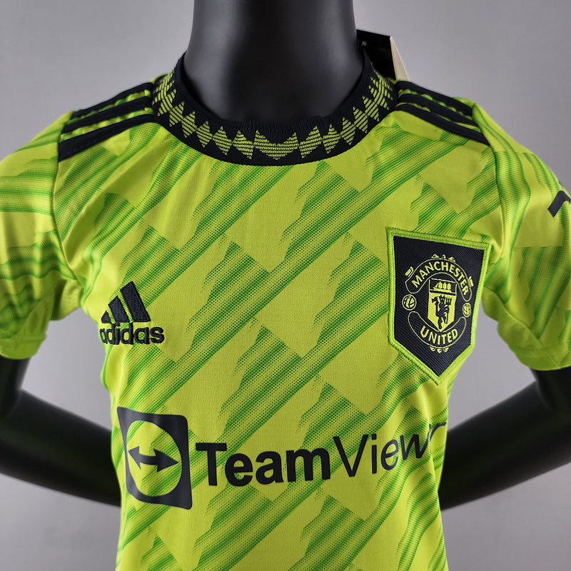 22/23 Kids Manchester United third away (E618)