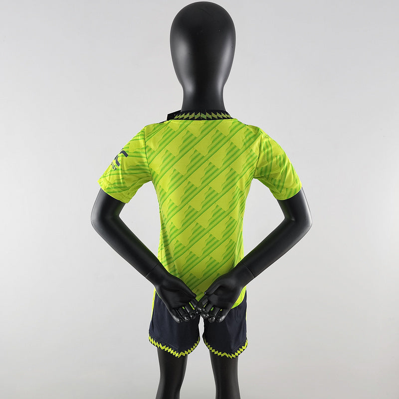 22/23 Kids Manchester United third away (E618)