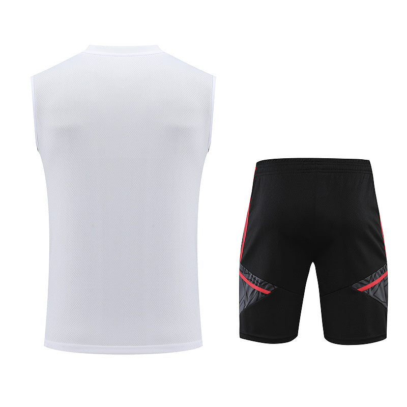 23/24 Bayern Munich Training Kit White (3C08)
