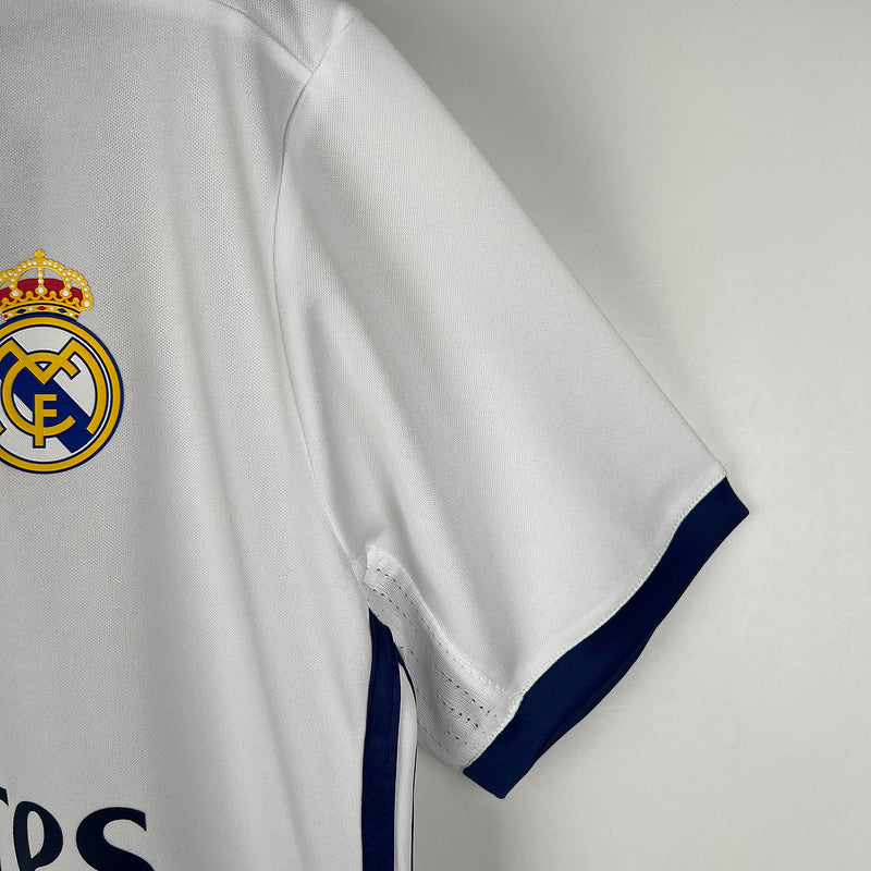 Retro Real Madrid 16∕17 Home (F639)