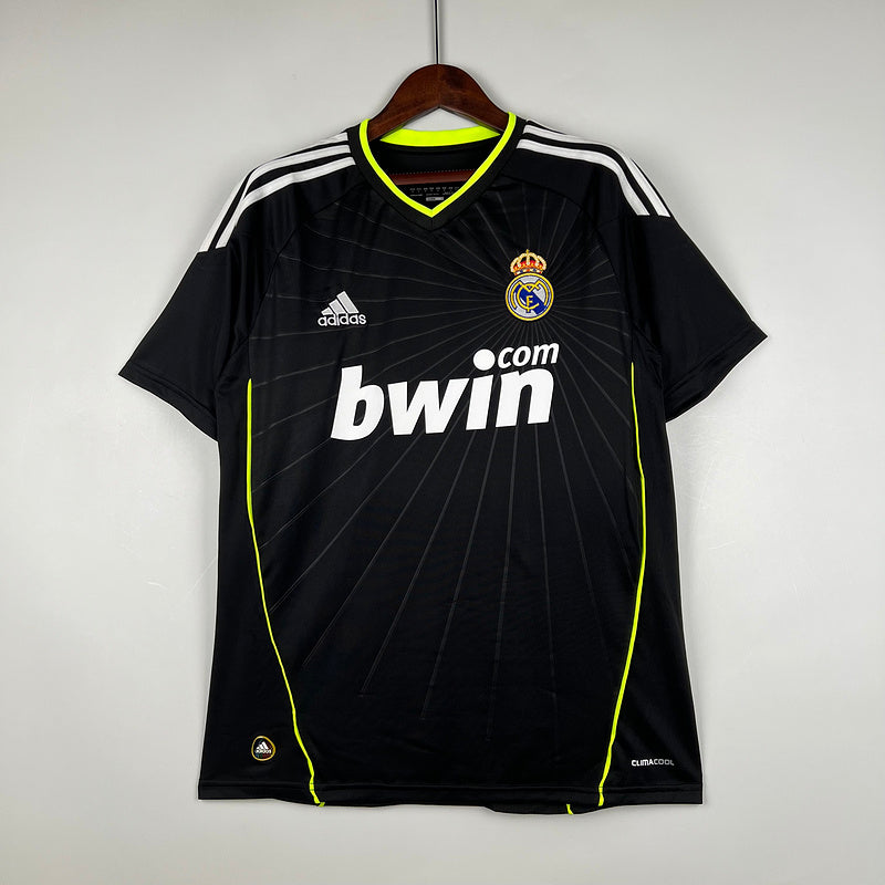 Retro Real Madrid 10∕11 Away (672A)