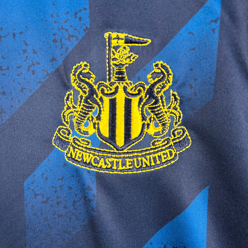 23∕24 Newcastle United Third away (F67D)