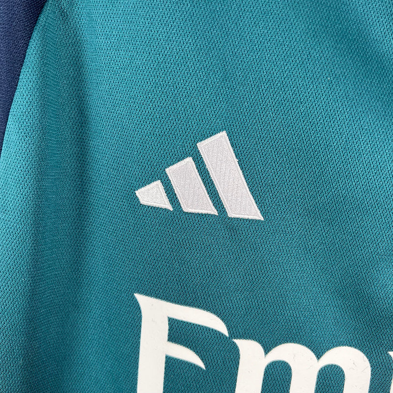 23∕24 Arsenal third away (D499)