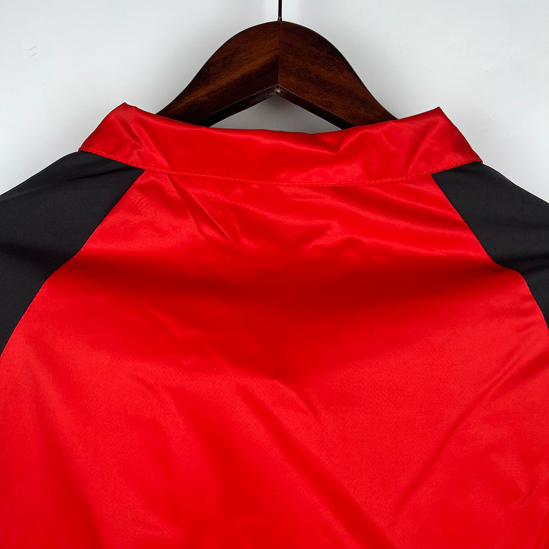 23/24 Windbreaker Manchester United Red (89DD)