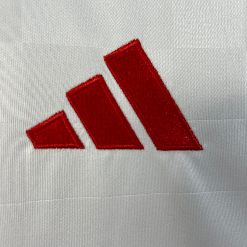 25/26 Benfica Third away