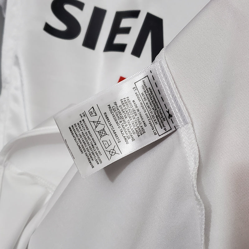 Retro 04∕05 Real Madrid home (3218)