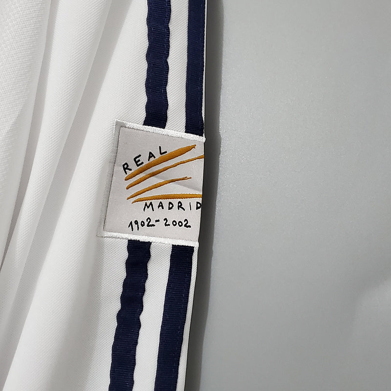 Retro long-sleeved 2002 Real Madrid home (0187)