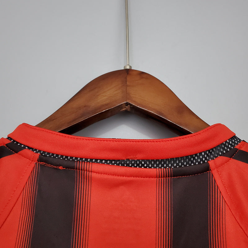 Retro 04∕05 AC Milan home (04D0)