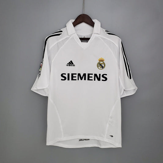 Retro Real Madrid 05∕06 home (4E15)