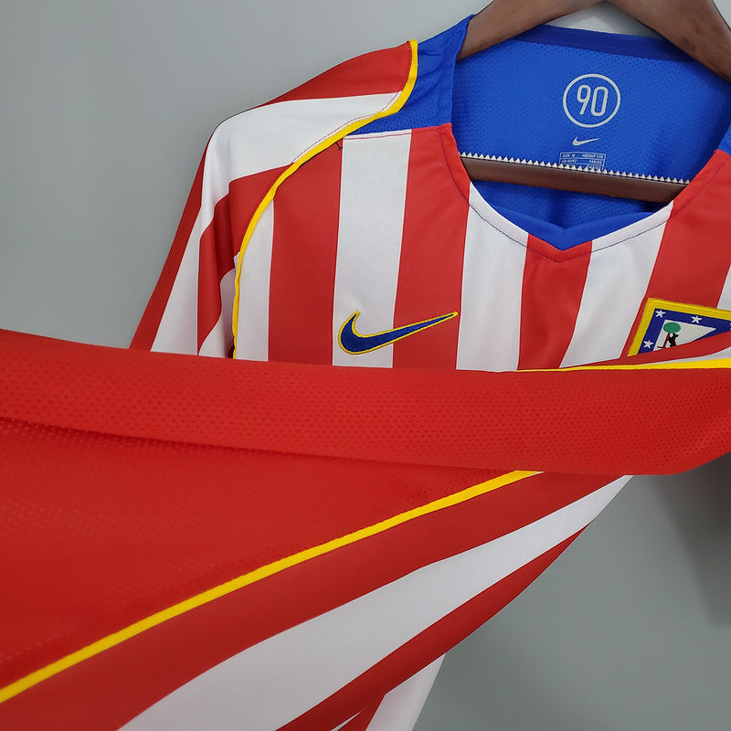 Retro Atletico Madrid 04∕05 home (03B7)