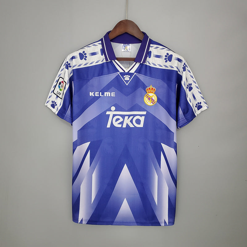 Retro Real Madrid 96∕97 away (FD0C)