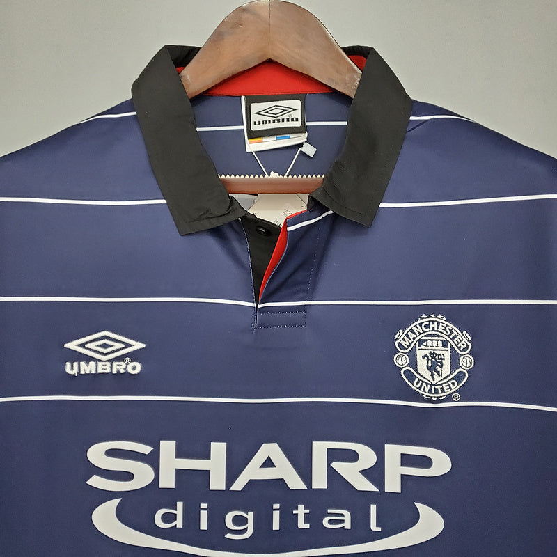 Retro Manchester United 99∕00 away (C836)