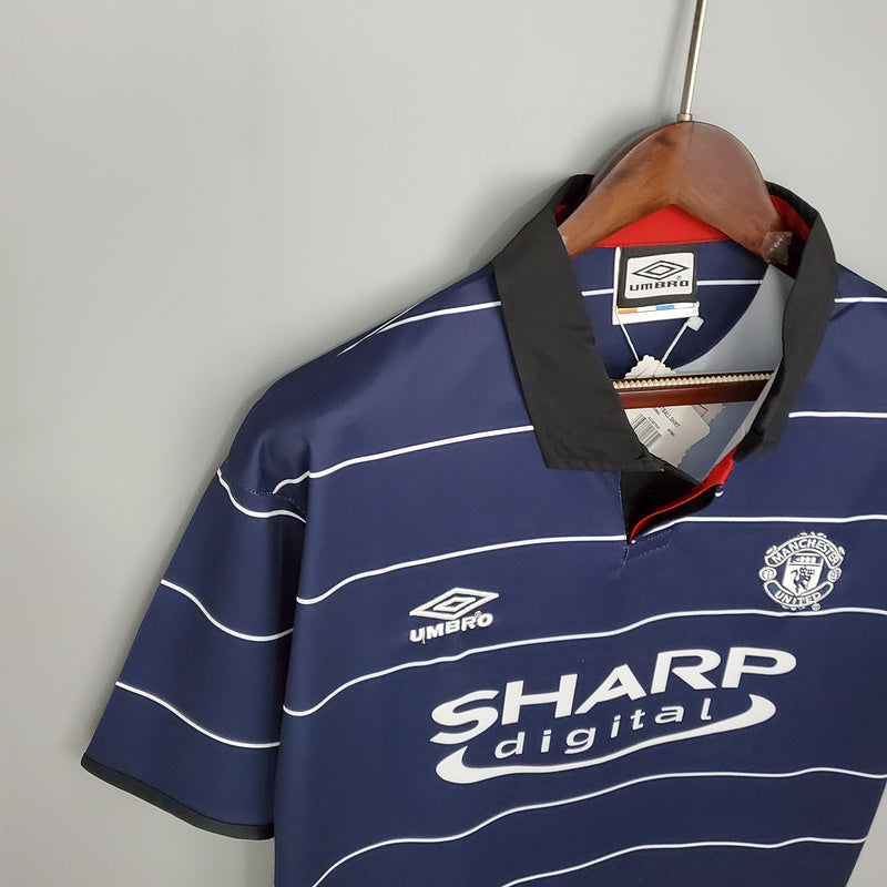 Retro Manchester United 99∕00 away (C836)