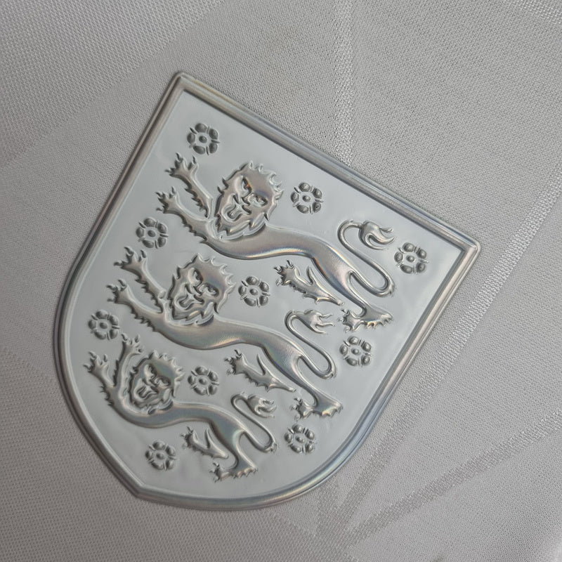 2022 England - White (7EED)