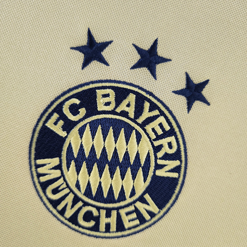 Retro 04∕05 Bayern Monaco away (0247)