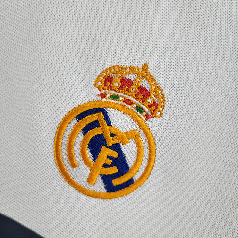 Retro Real Madrid 00∕01 home (28B1)