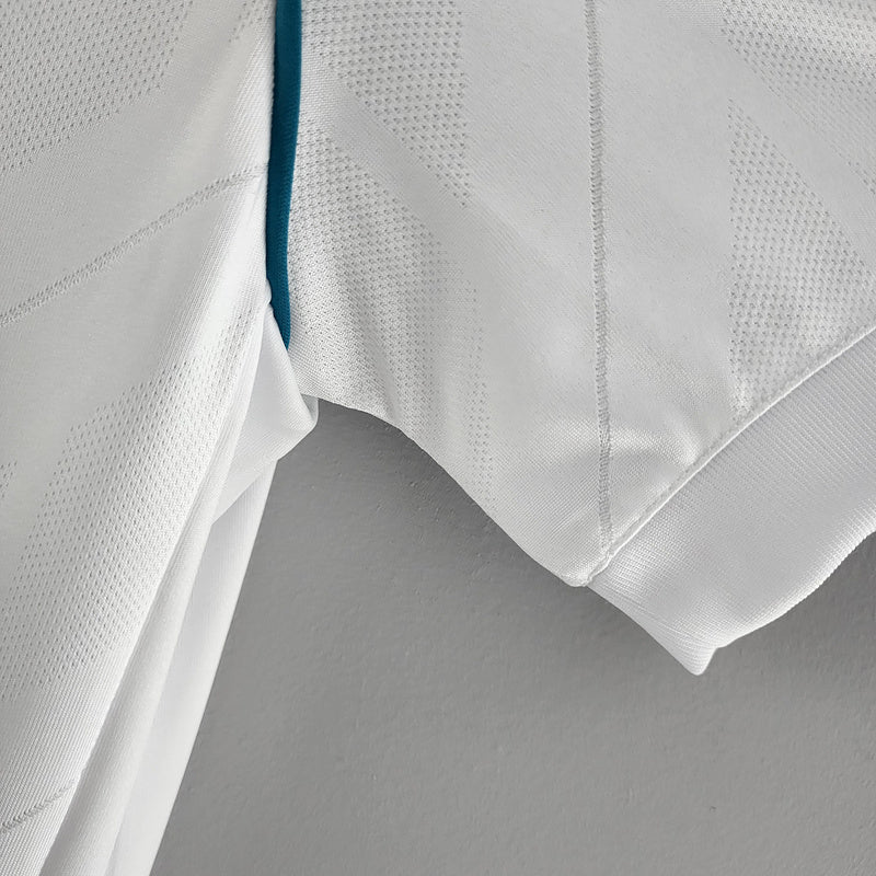 Retro 17∕18 Real Madrid Home (8E19)
