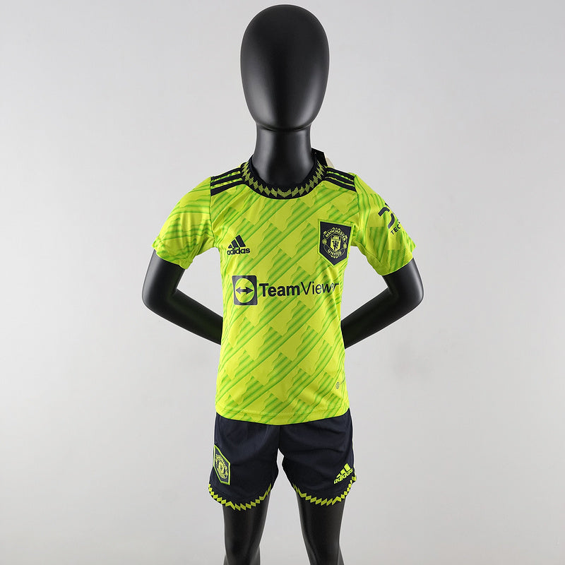 22/23 Kids Manchester United third away (E618)