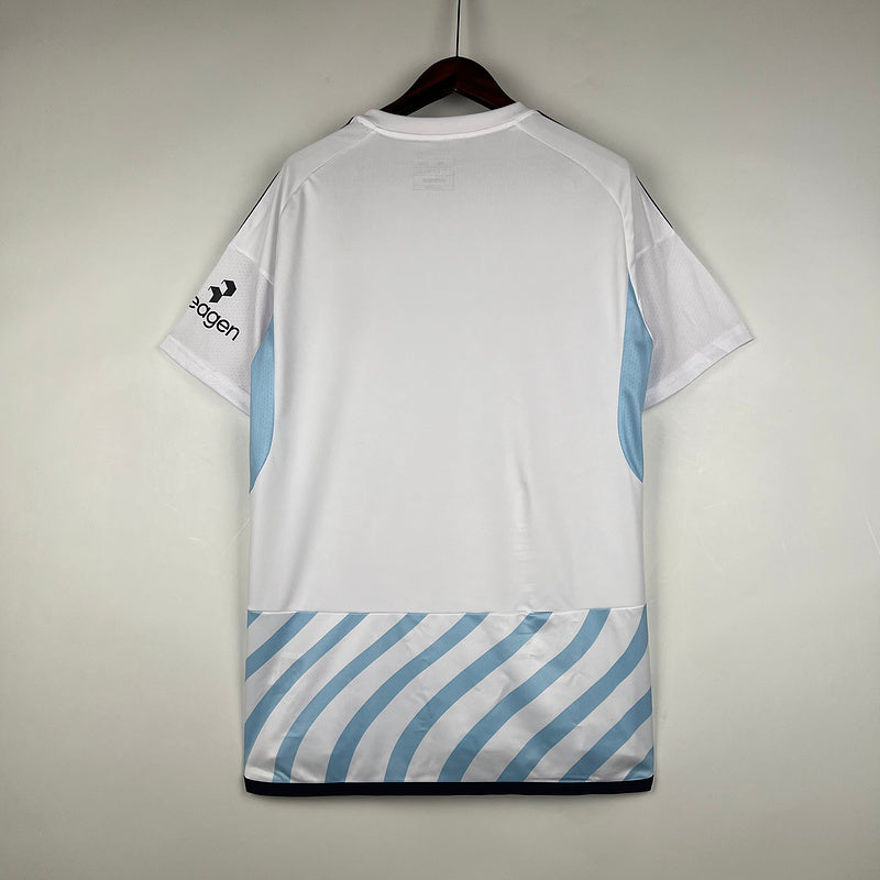 23∕24 Nottingham Forest Away (034B)