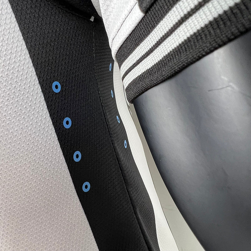 23∕24 Player Version Newcastle United Home (EC47)