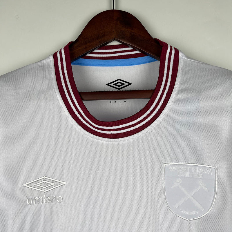 23∕24 West Ham away (9808)
