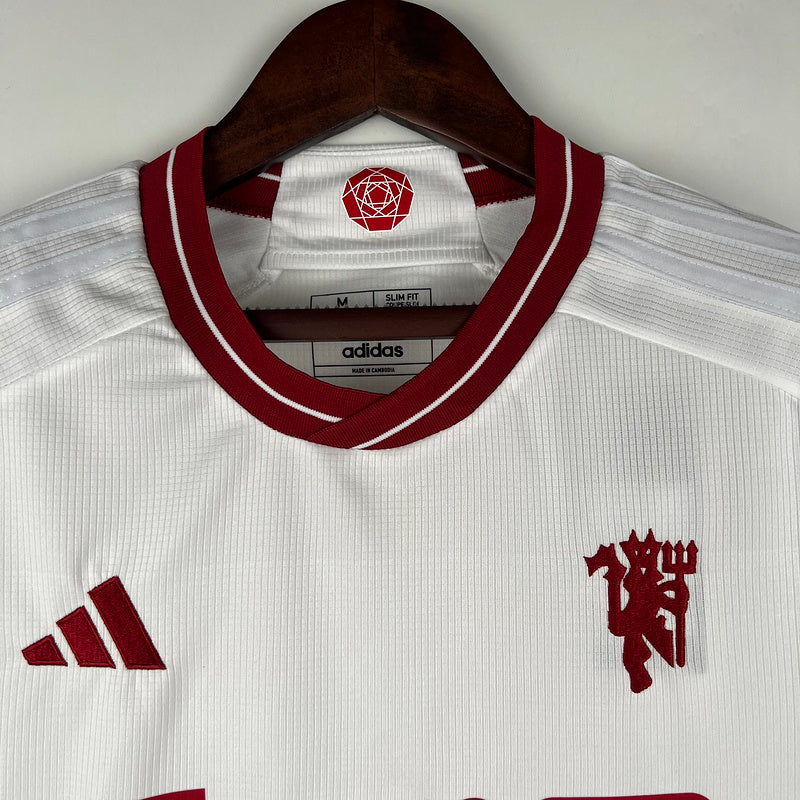 23∕24 Manchester United third away (2E16)