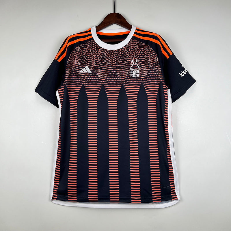 23∕24 Nottingham Forest third away (E937)