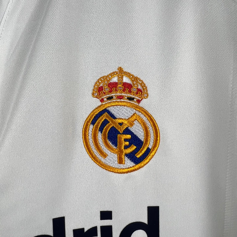 Retro Real Madrid 01∕02 Home (4943)